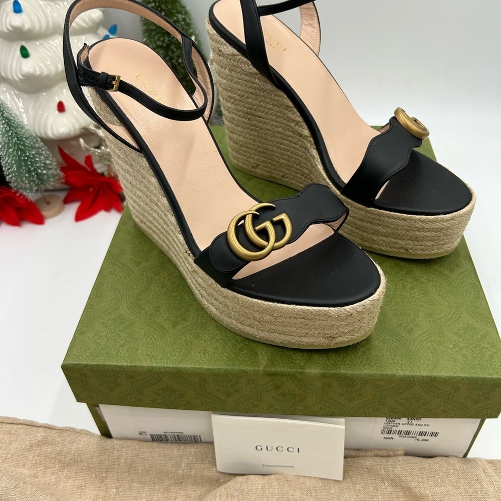 Gucci women's Black GG leather Wedge espadrille Sandals size 41 made in Spain